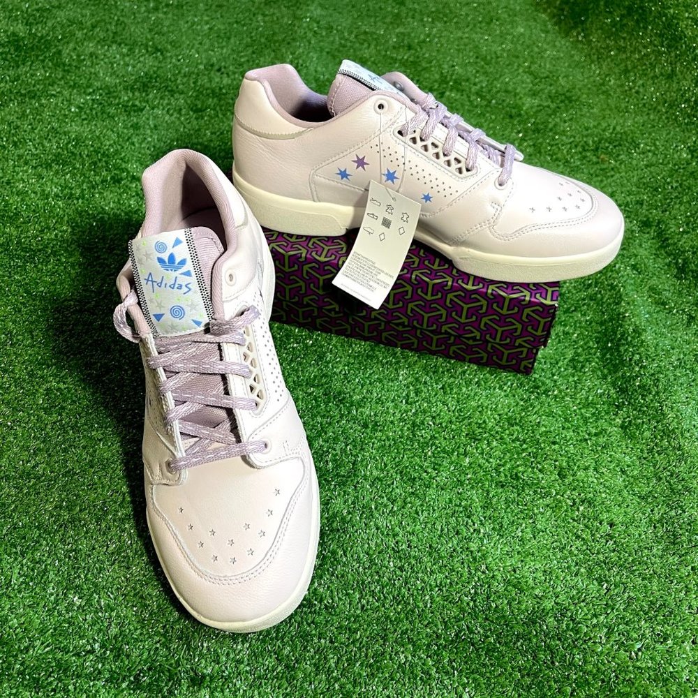Adidas Women’s Lavender Star Low-Top Sneakers